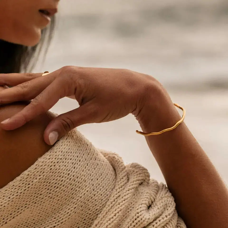 The Calista Wave Cuff