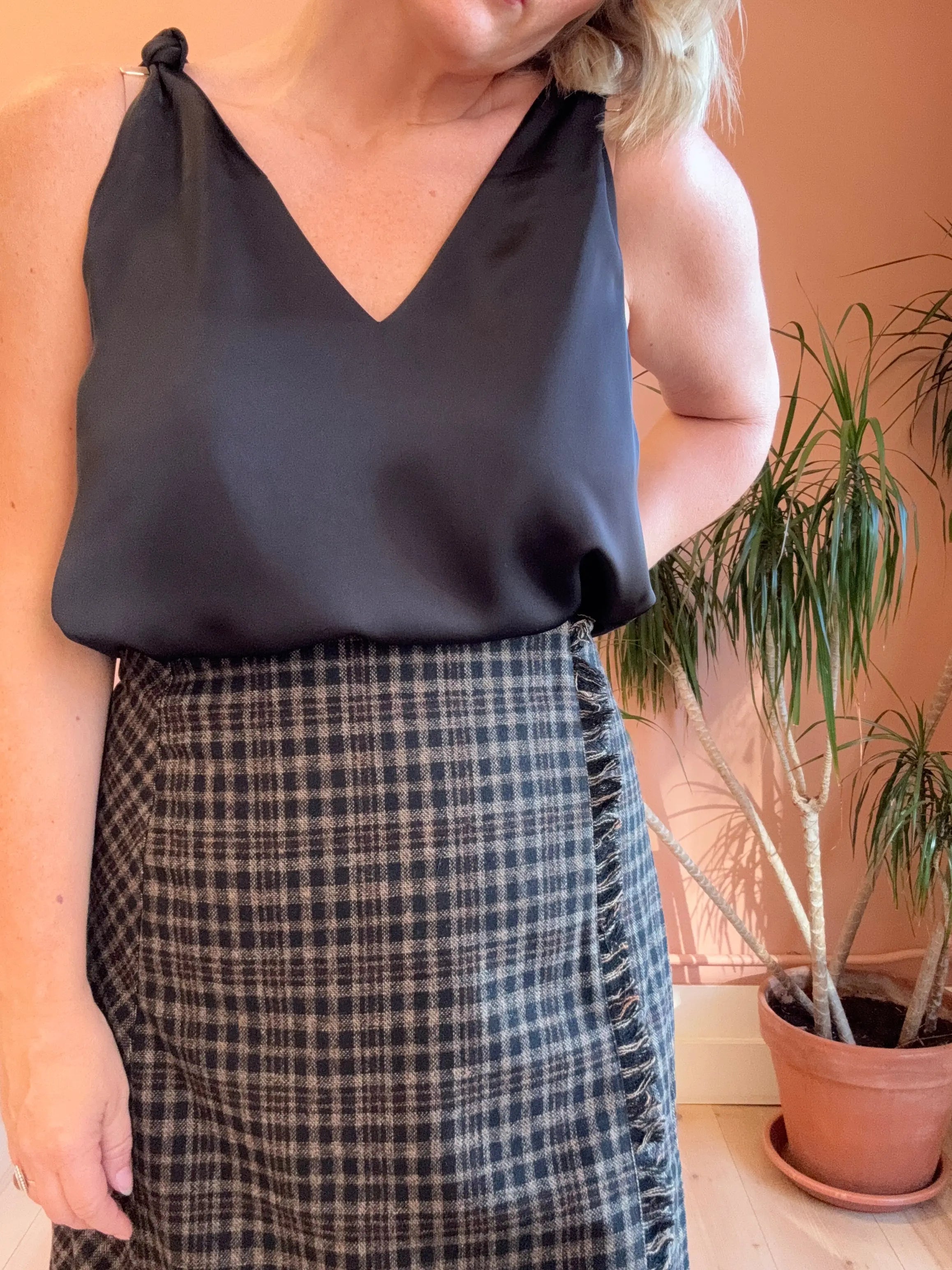 Sutton Tie Tank - Sprig Beauty Co