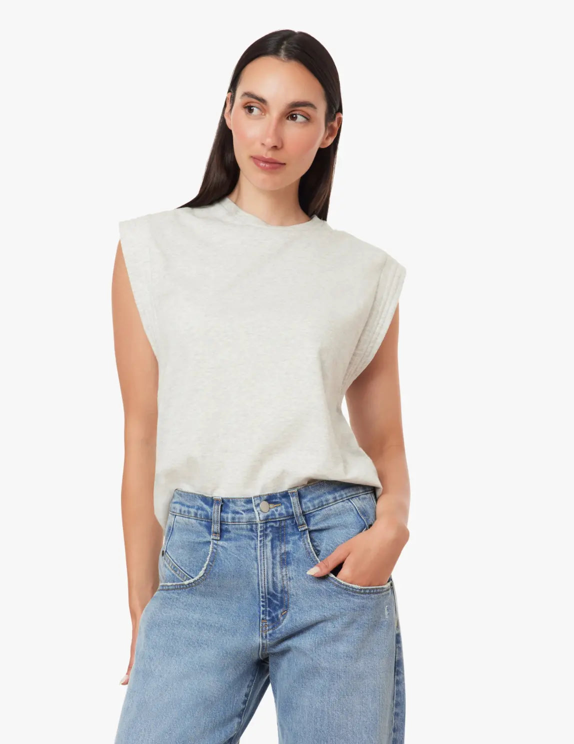 The Noa Tee