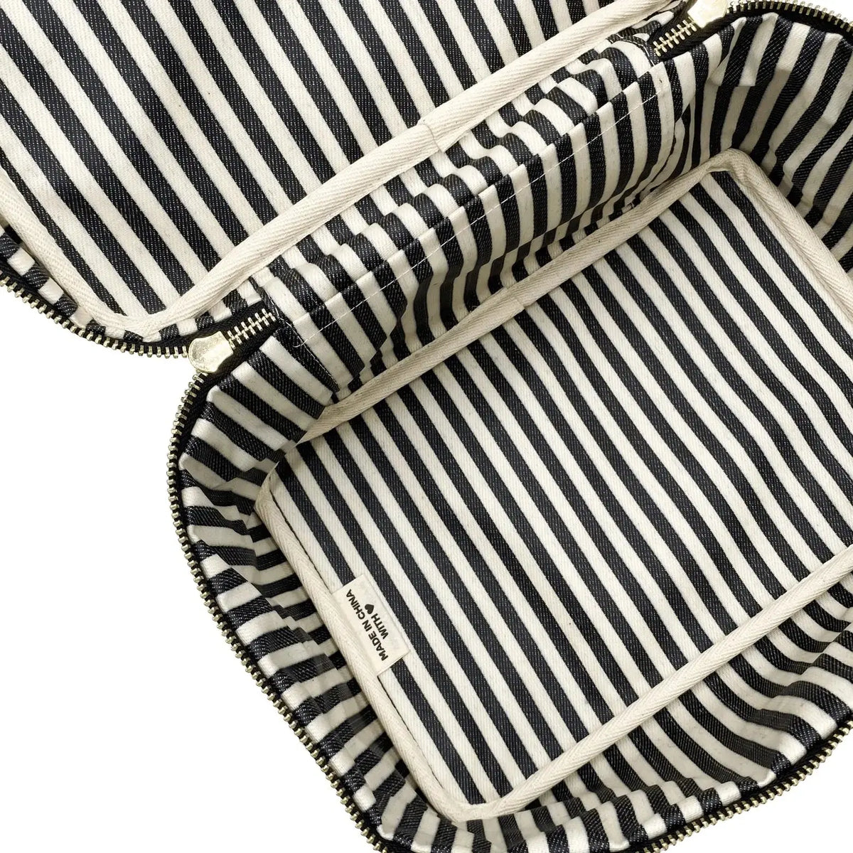 Elloise makeup bag by Bag-All, a stylish skin care bag with a sleek design for organizing beauty essentials.
