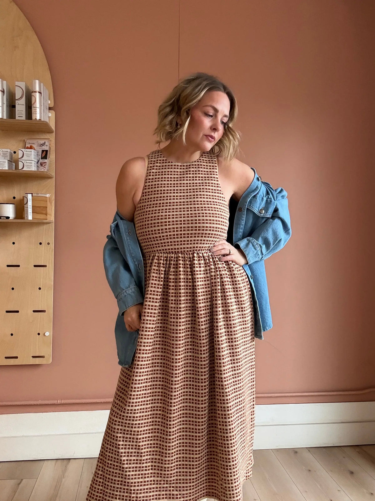 Extra small dRA Los Angeles Renzo Everyday Dress shown on model, featuring a casual, stylish apparel design.