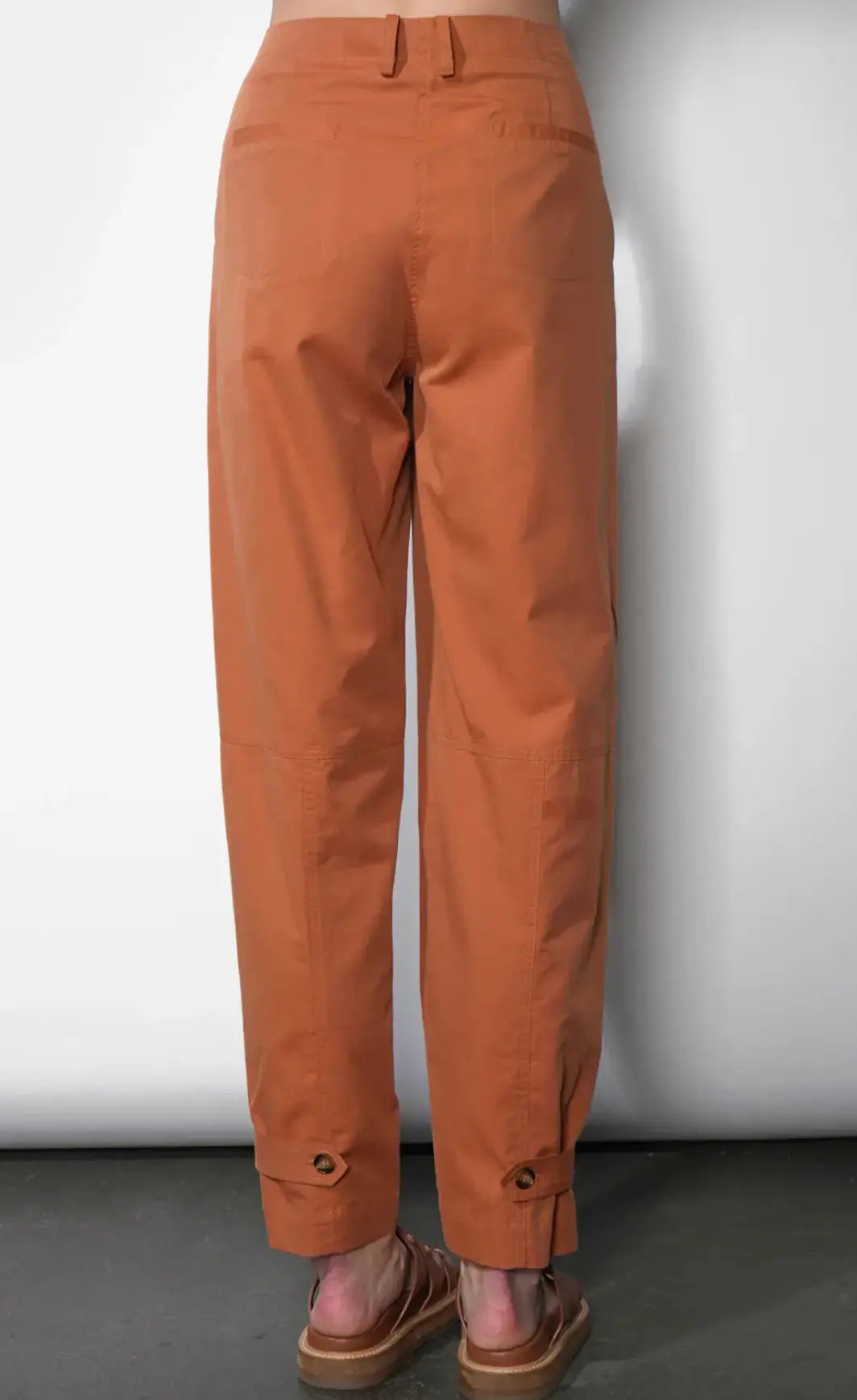 Greylin Cameron casual tapered pant, small size, lightweight fabric, relaxed fit, stylish apparel for everyday wear