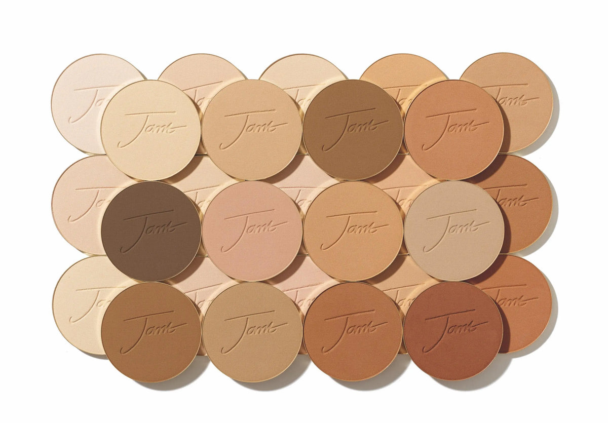 Jane Iredale PurePressed® Base Mineral Foundation SPF 20/15 in Amber, pressed powder foundation with a smooth, natural finish.