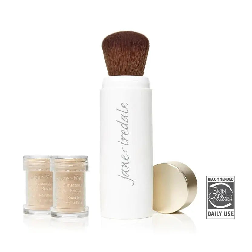 Jane Iredale Powder-Me SPF 30 dry sunscreen in translucent powder form, ideal for sun protection and mattifying skin.