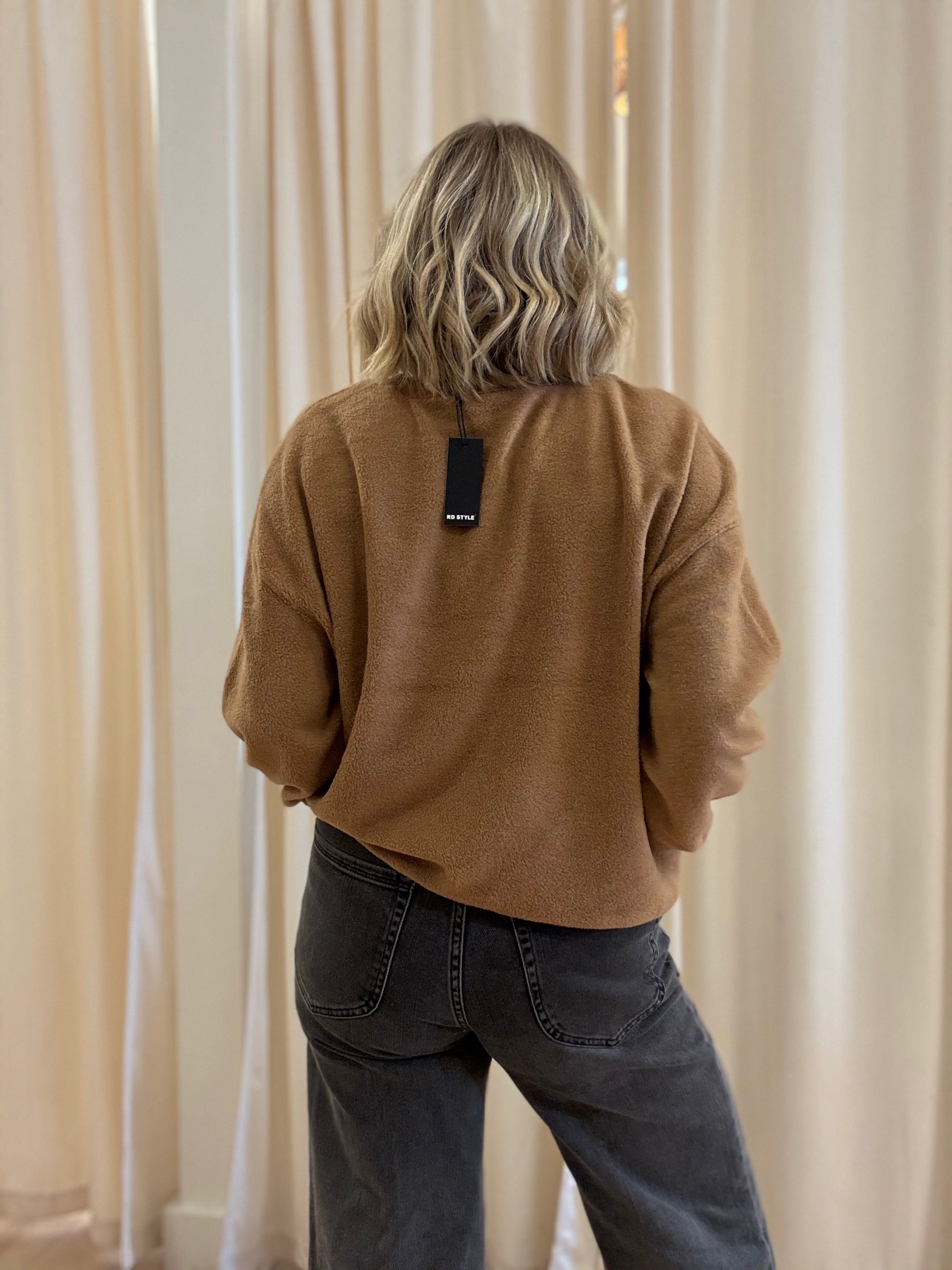 Maple Henley - Sprig Beauty Co