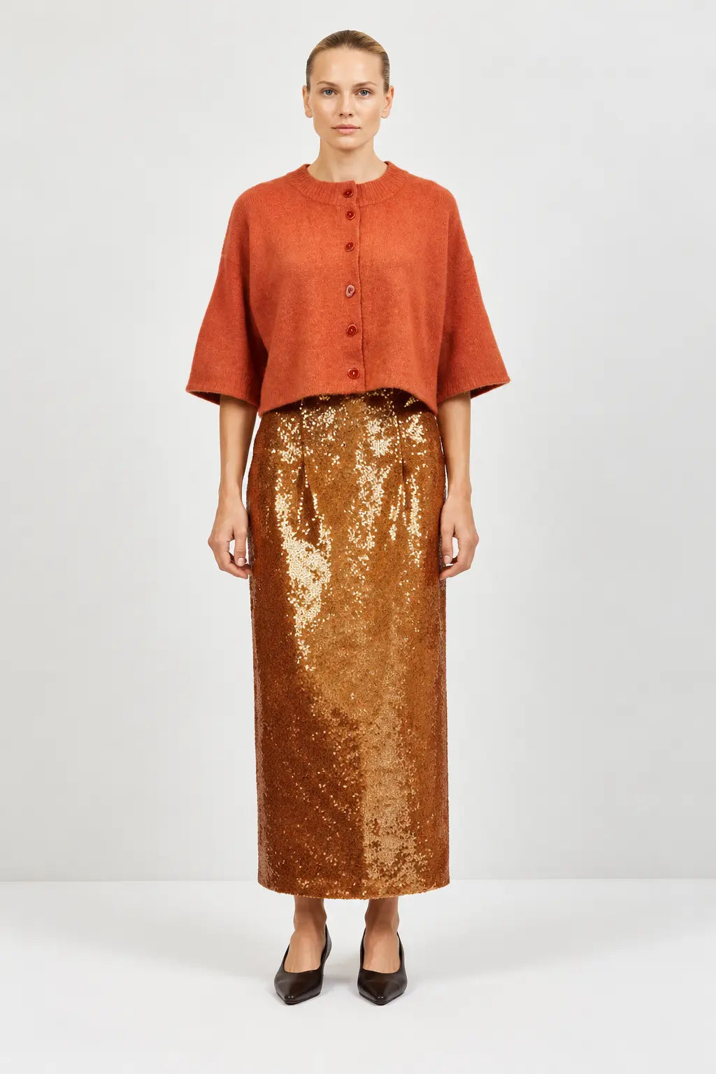A.ren Evane crop sweater in a relaxed cropped silhouette.