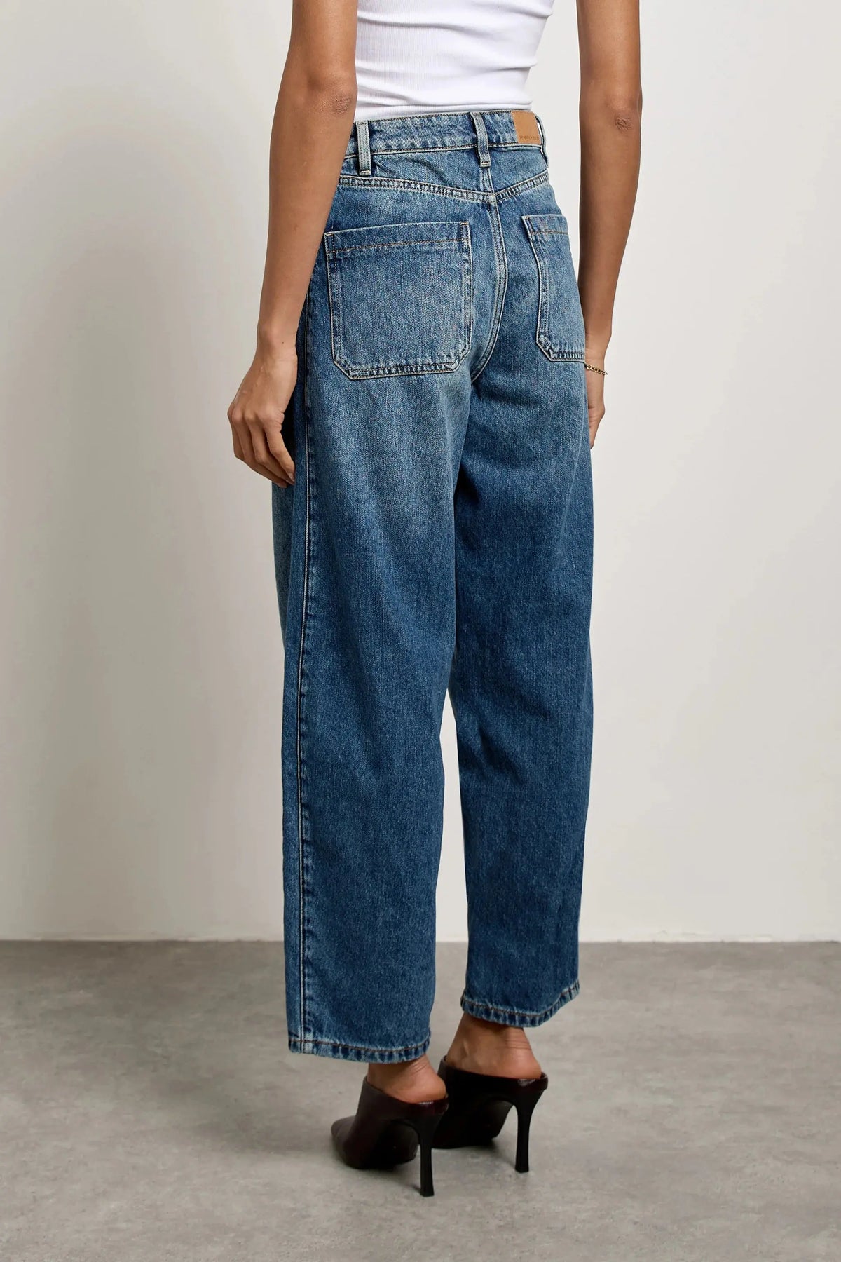 Bo Super High-Rise Barrel Jeans