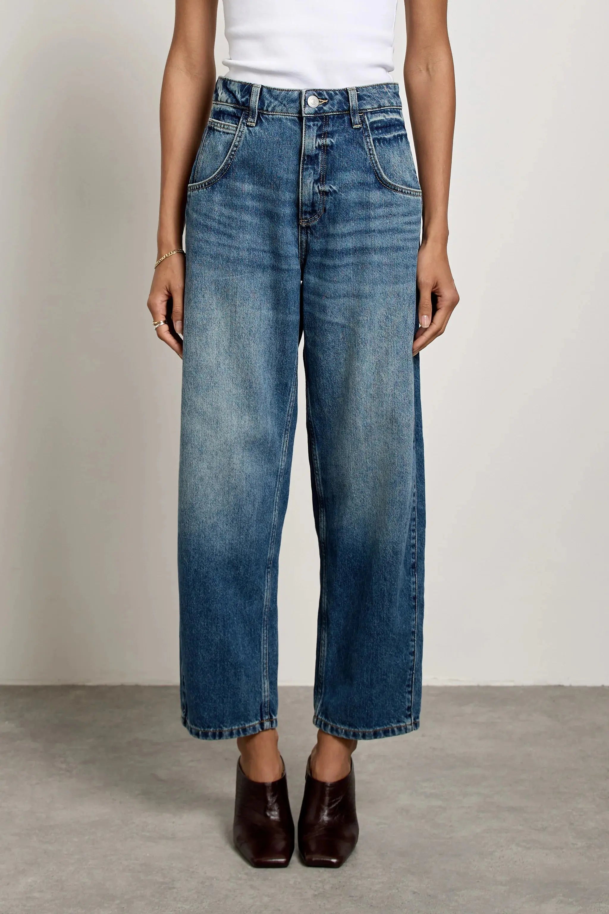 Bo Super High-Rise Barrel Jeans