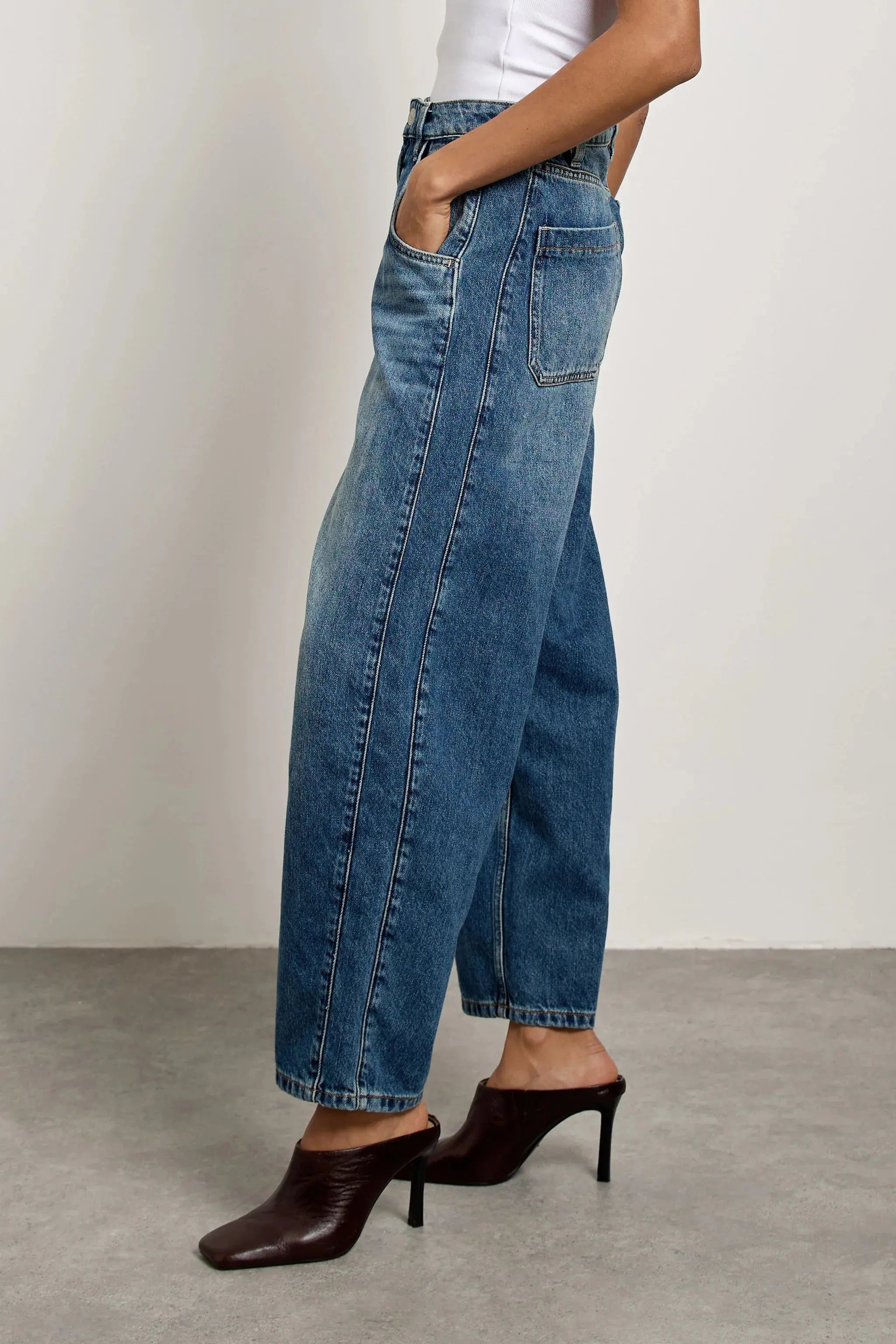 Bo Super High-Rise Barrel Jeans