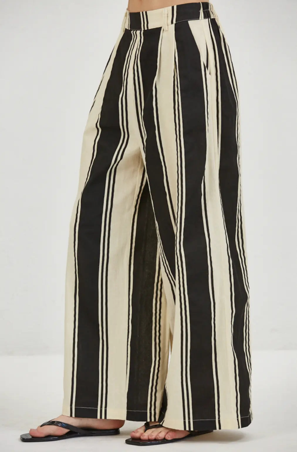 A.ren Delphine pull-on pant in extra small, casual apparel with a relaxed fit and comfortable waistband.