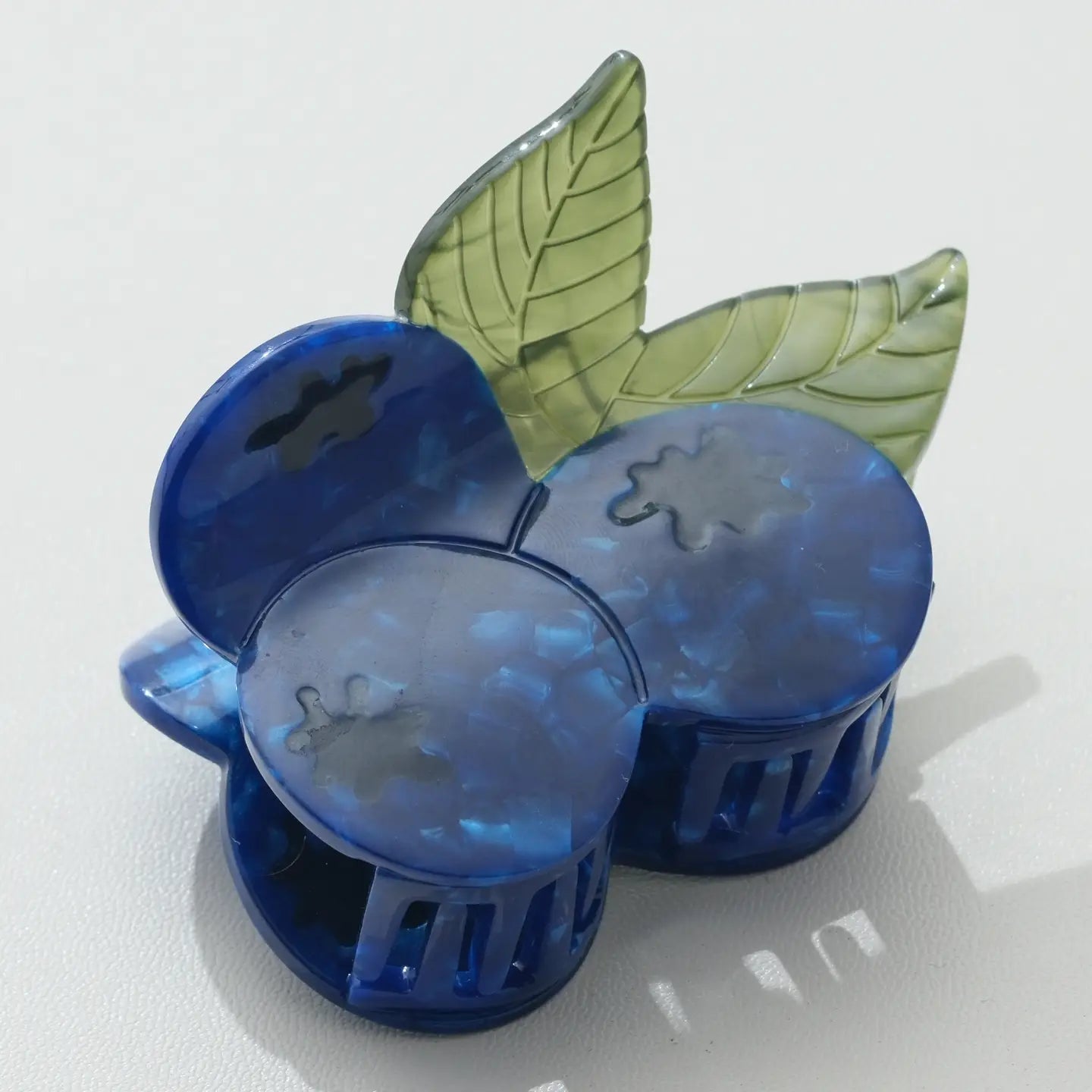 Blueberry Bunch Claw Adorro