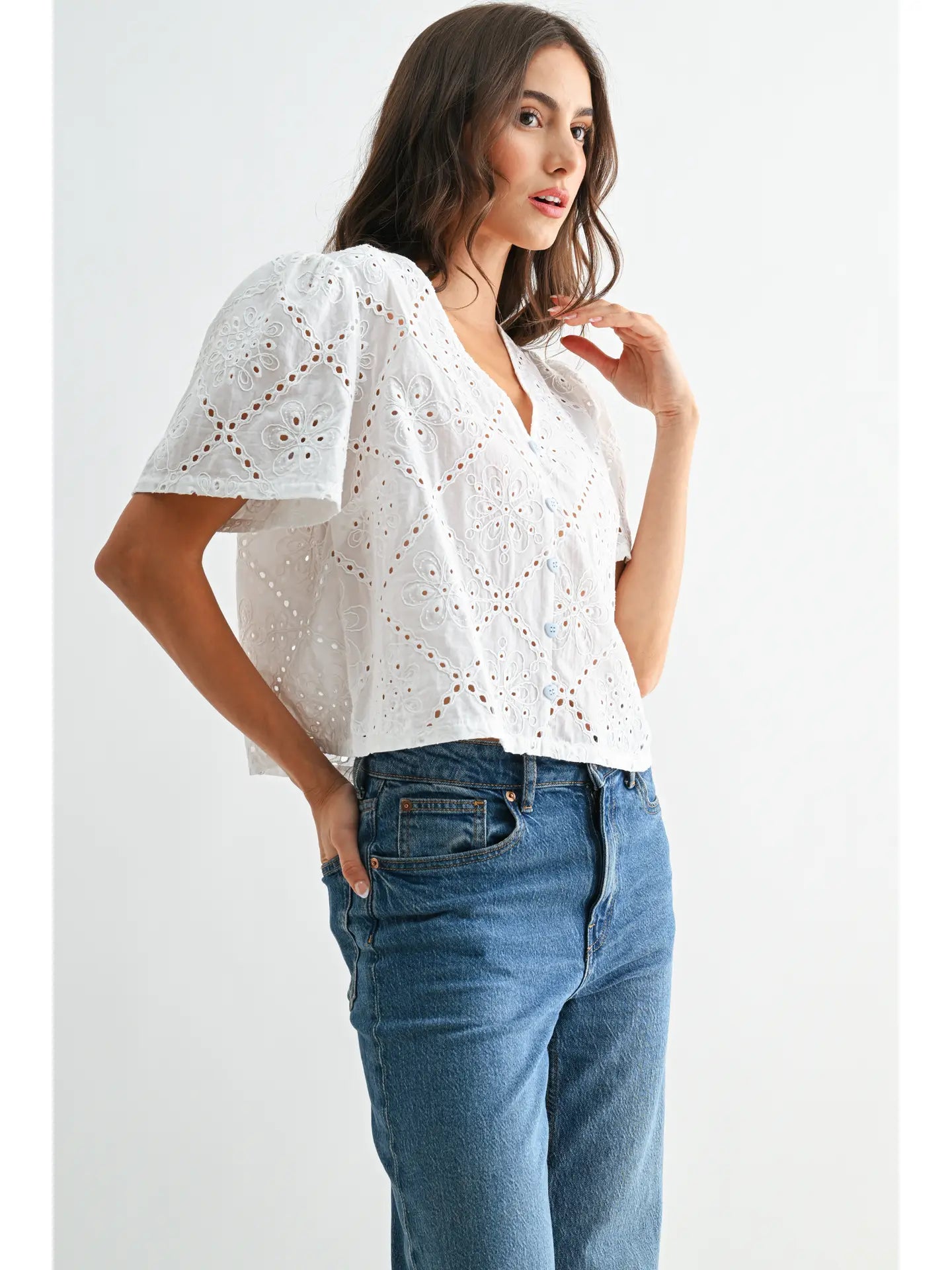 Grace eyelet Button-Up Cameilla