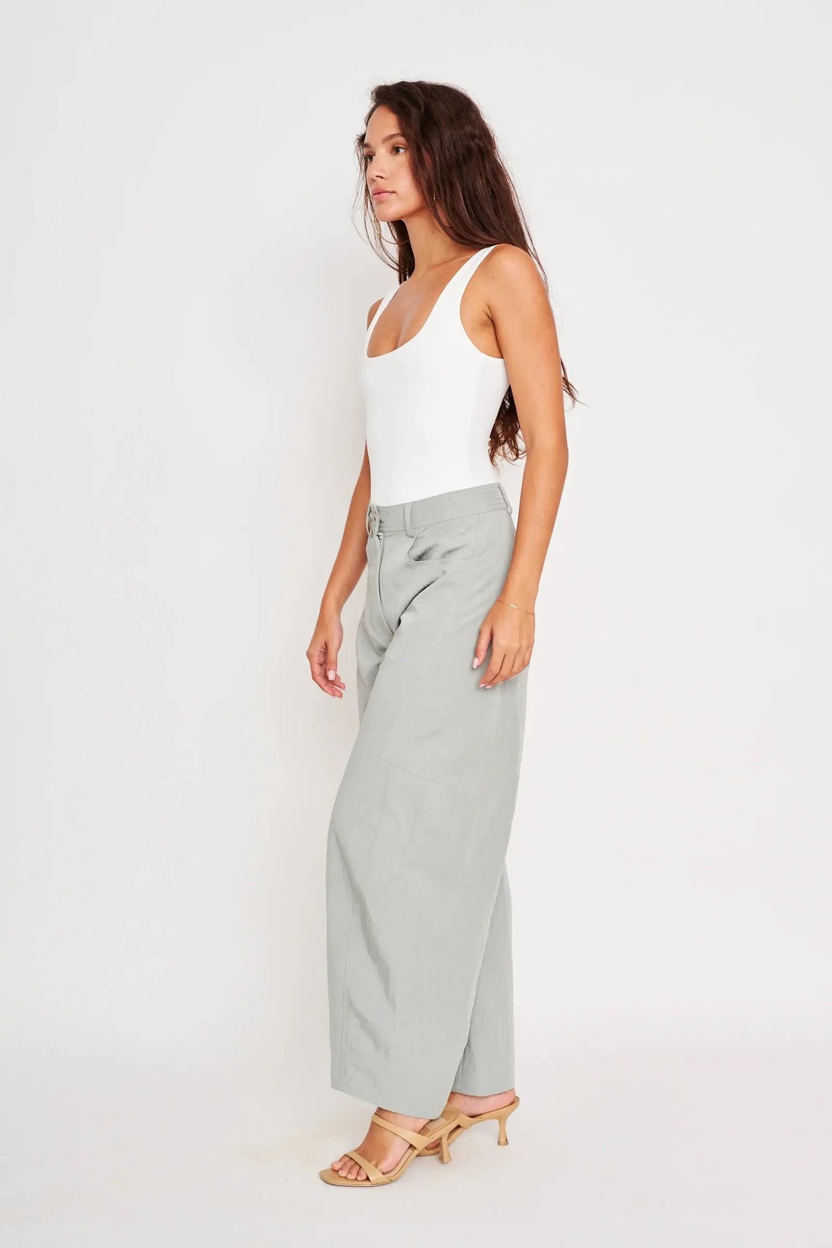 dRA Los Angeles Sierra Spring Pant in extra small, lightweight spring apparel with a relaxed fit and breathable fabric.