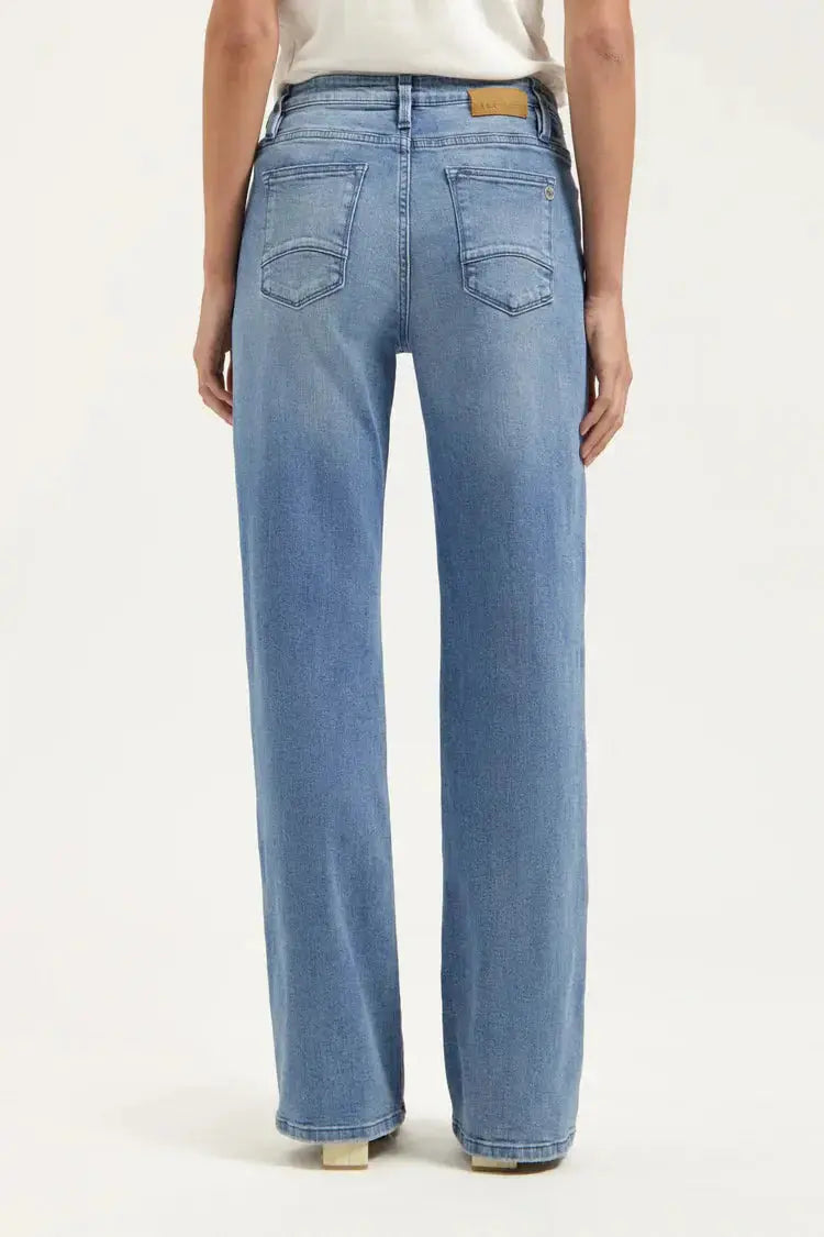 Florèz Sophie Straight Fit Jean showing classic denim with a straight silhouette and five-pocket design.
