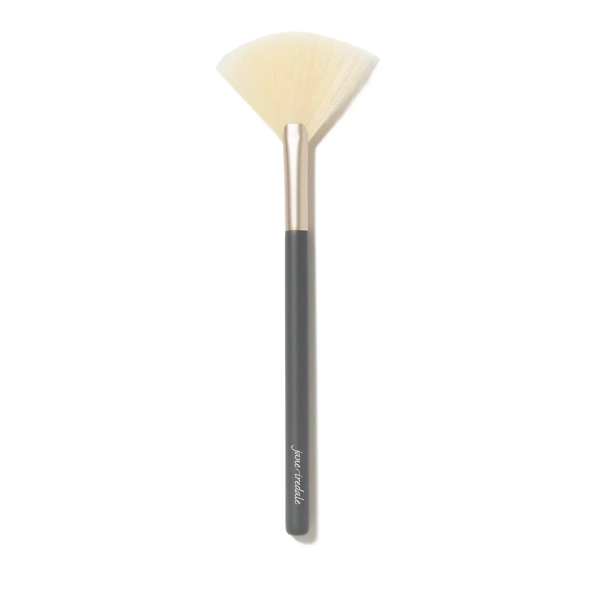 Jane Iredale fan brush with soft bristles, ideal for applying powders and creating a natural makeup look