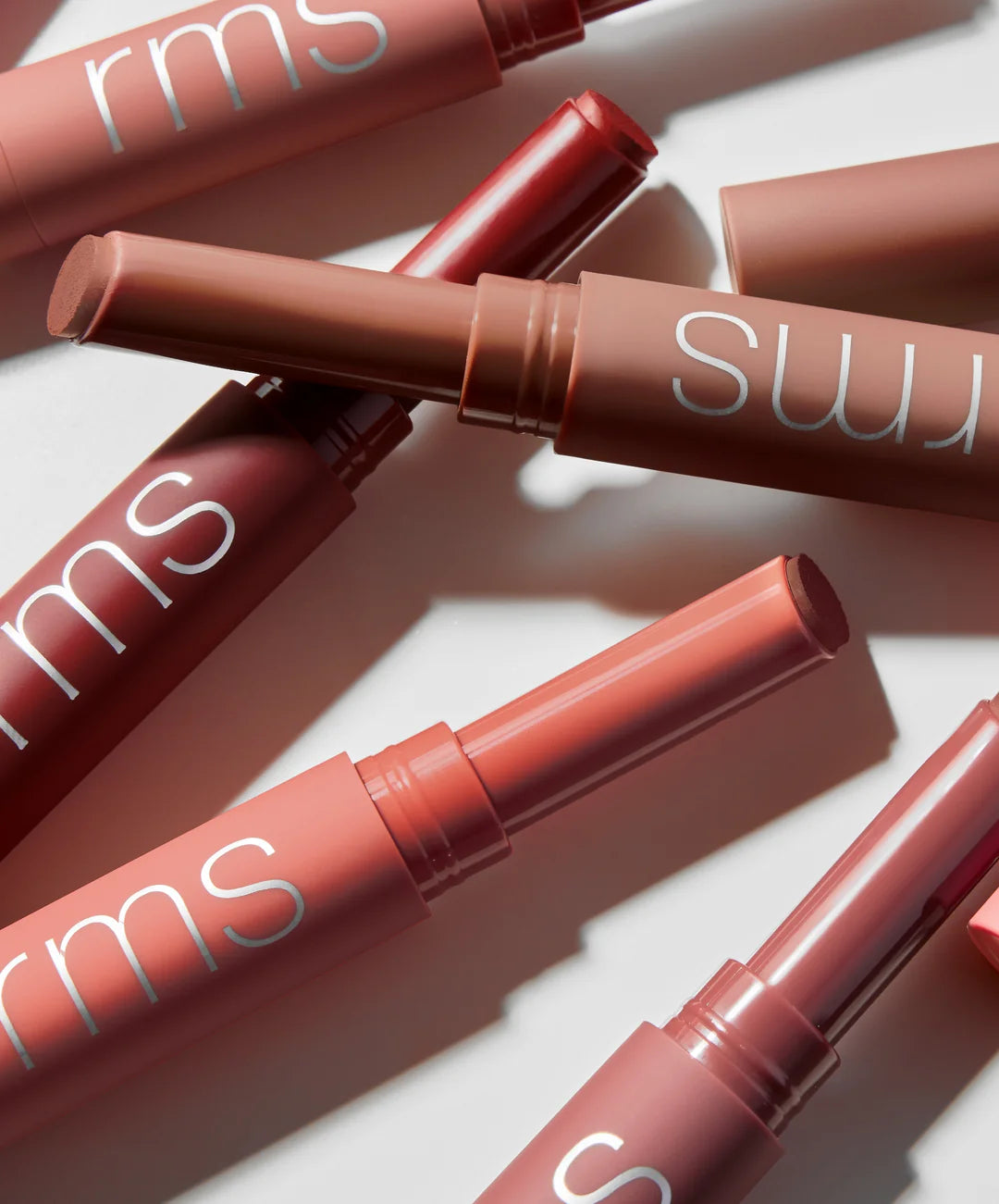 Legendary Serum Lipstick: Nudes
