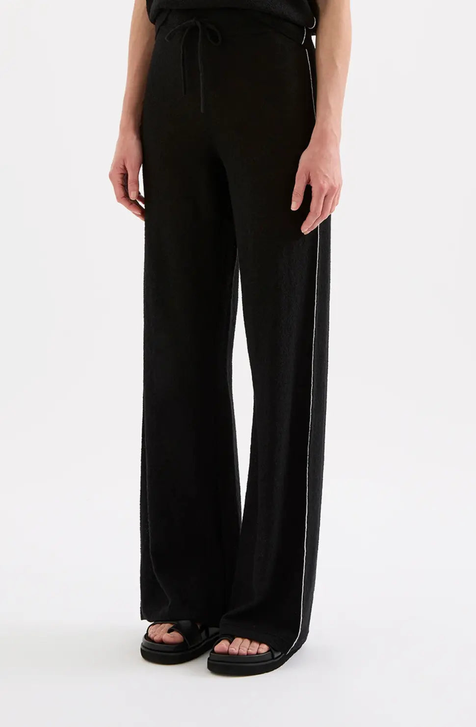 Nude Lucy Jett Knit Pant in extra small, stylish knit apparel with a relaxed fit and comfortable waistband.